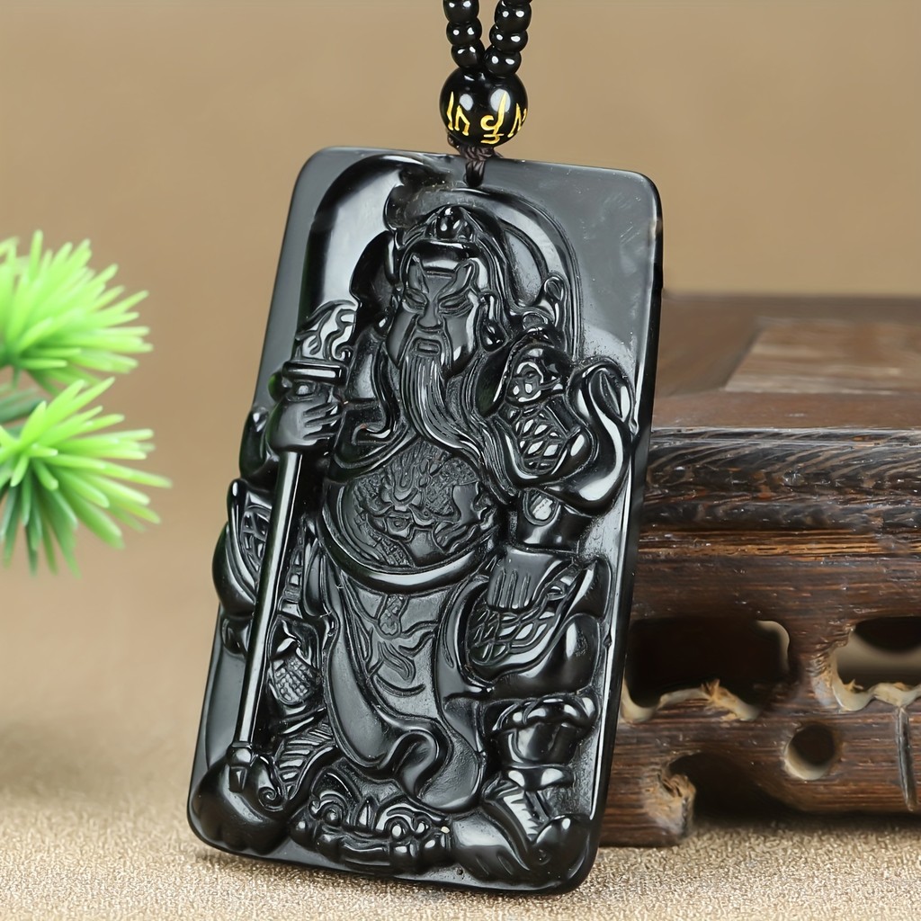 Mặt dây chuyền obsidian thanh lịch, làm từ đá tự nhiên, là bùa hộ mệnh mang ý nghĩa tinh thần mạnh mẽ.