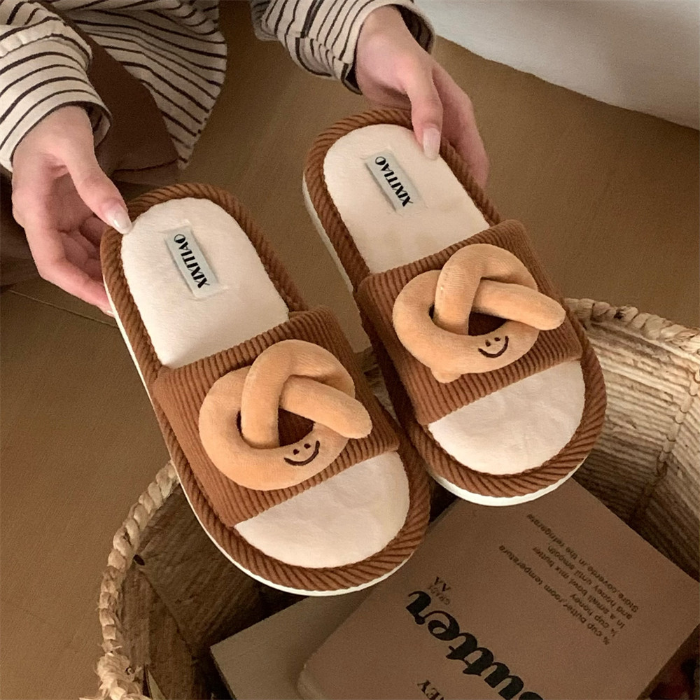 Ba Chiều Bánh Mì Croissant Cặp Đôi Dép Cotton Thời Trang Mùa Đông 2025 Vui Vẻ Dễ Thương Chống Trơn Trượt Dép Bốn Mùa Đa Năng Hộ Gia Đình Dép Im Lặng