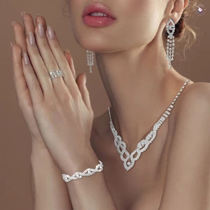 Bộ Bông Tai Vòng Cổ Kim Cương Giả Sáng Bóng - Phụ Kiện Dazzling Không Gây Dị Ứng Cho Tiệc Sinh Nhật