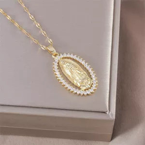 2025 Phong Cách Mới Xuyên Biên Giới Thời Trang Hình Bầu Dục Ánh Sáng Thánh Mặt Dây Chuyền Đồng Kẻ Sọc Zircon Mặt Dây Chuyền + Vòng Cổ Dây Thép Không Gỉ 2026-6-26