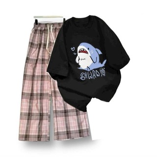 Sét đồ quần ống rộng quần kẻ caro hồng+ kết hợp áo phông form rộng unisex thời thượng cá mập-