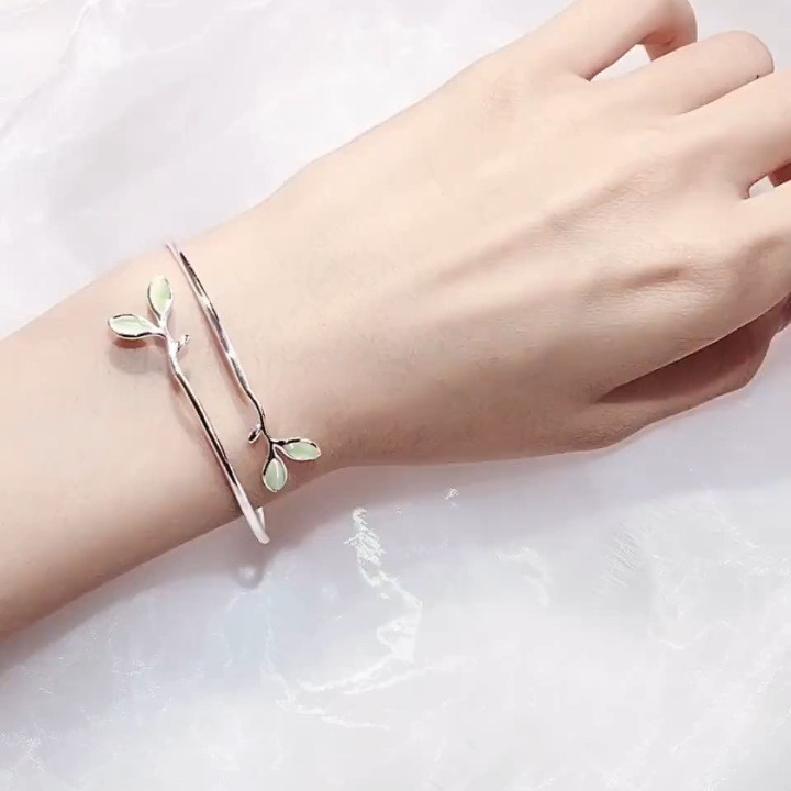 Vòng tay bạc nữ lá đá mắt mèo tươi