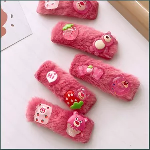 YT4 Câu Chuyện Đồ Chơi Lotso Gấu Dâu Hồng Đỏ Thu Đông Sang Trọng Vuông Cô Gái Dễ Thương bb Kẹp Tóc Hoạt Hình Trang Sức Thời Trang