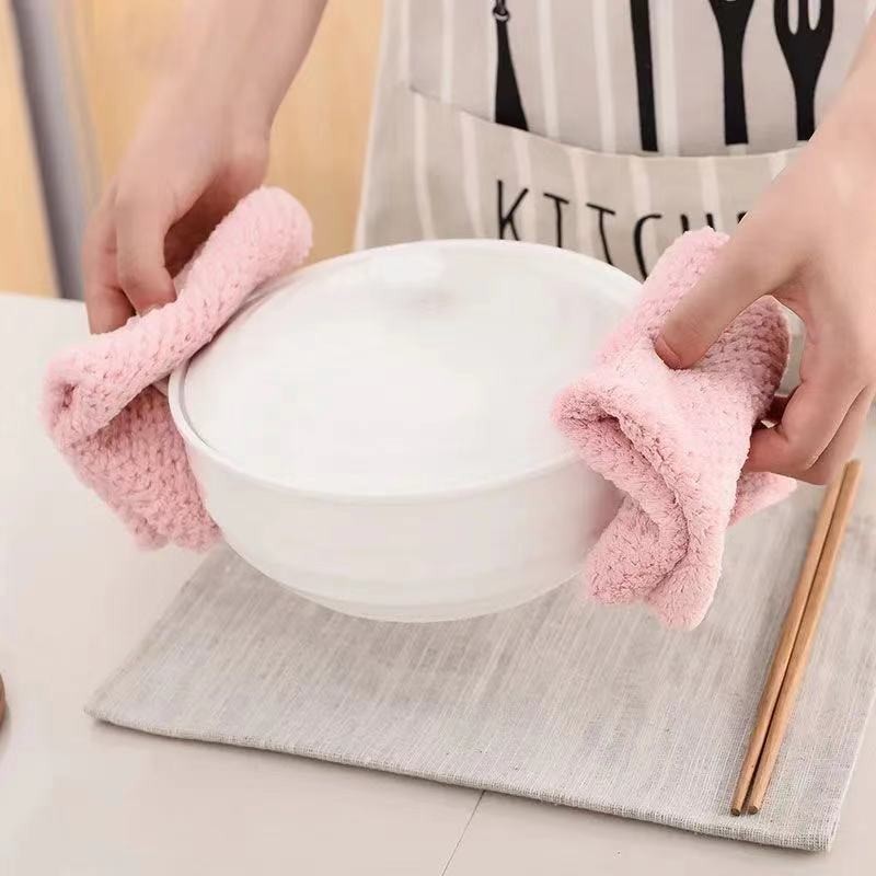 ((Màu ngẫu nhiên) 10 chiếc Khăn lau hai mặt có thể treo được bằng lông cừu san hô họa tiết dứa nhà bếp Khăn tay thấm hút không xơ vải màu trơn