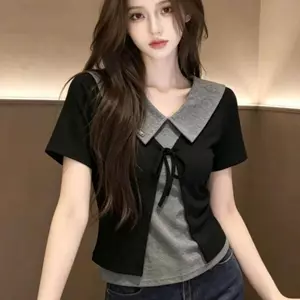 Áo thun ngắn tay có ve áo màu tương phản cỡ lớn Màu xám đen khâu bìa bụng Phiên bản rộng rãi Mùa hè Fat Sister Slimmer Look Top