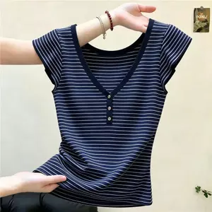 Áo thun tay bay nhỏ cổ chữ V sọc cổ điển kiểu Pháp, nút thiết kế dáng ôm ôm vừa vặn phong cách phương Tây Tuổi-