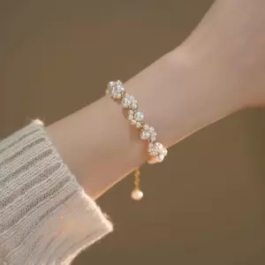 Móng vuốt mèo con Nhật Bản Hàn Quốc Hạt giả nhẹ Vòng tay sang trọng sang trọng Quà tặng nữ Thiết kế thích hợp Cảm giác