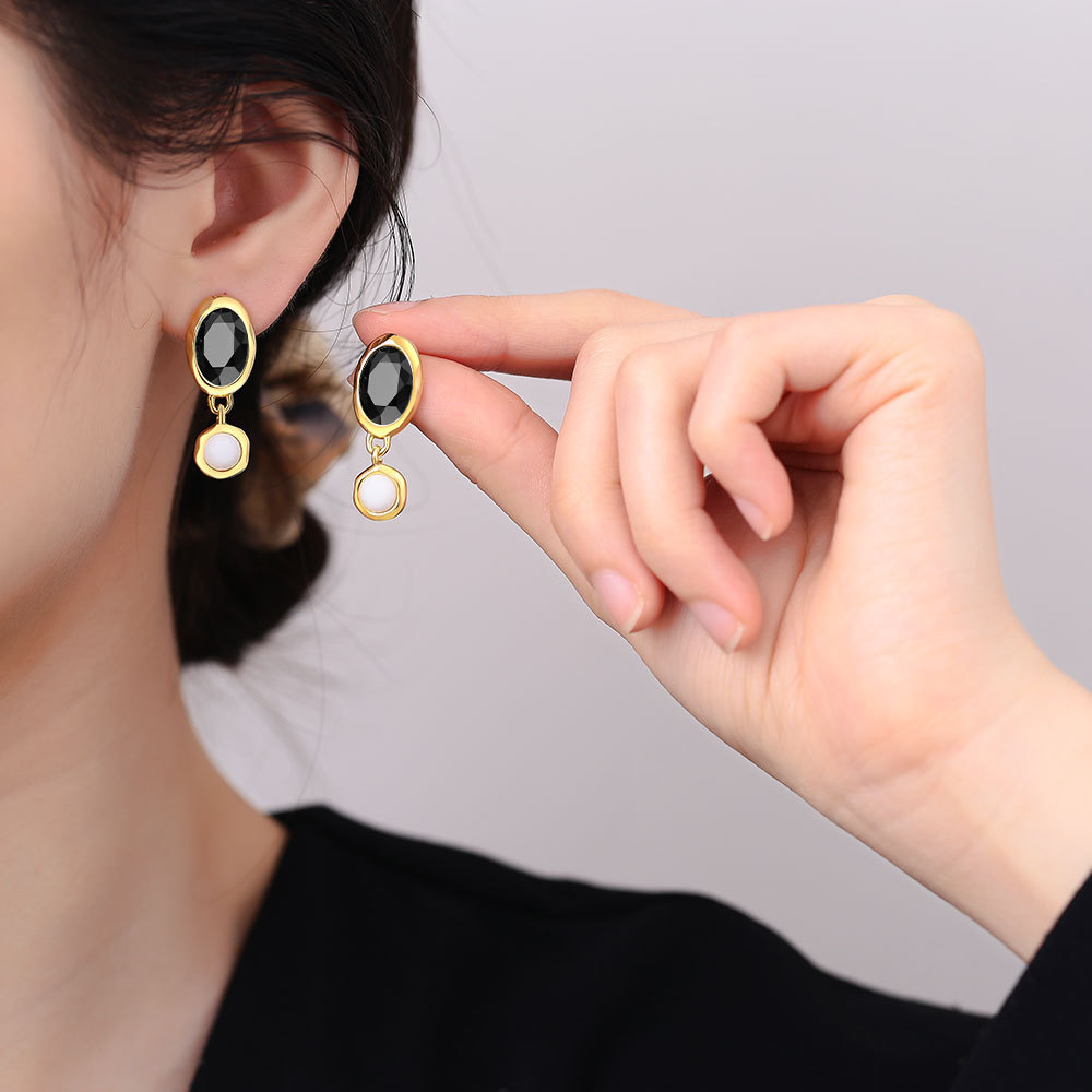 Bông tai đen thanh lịch cổ điển kiểu Pháp
