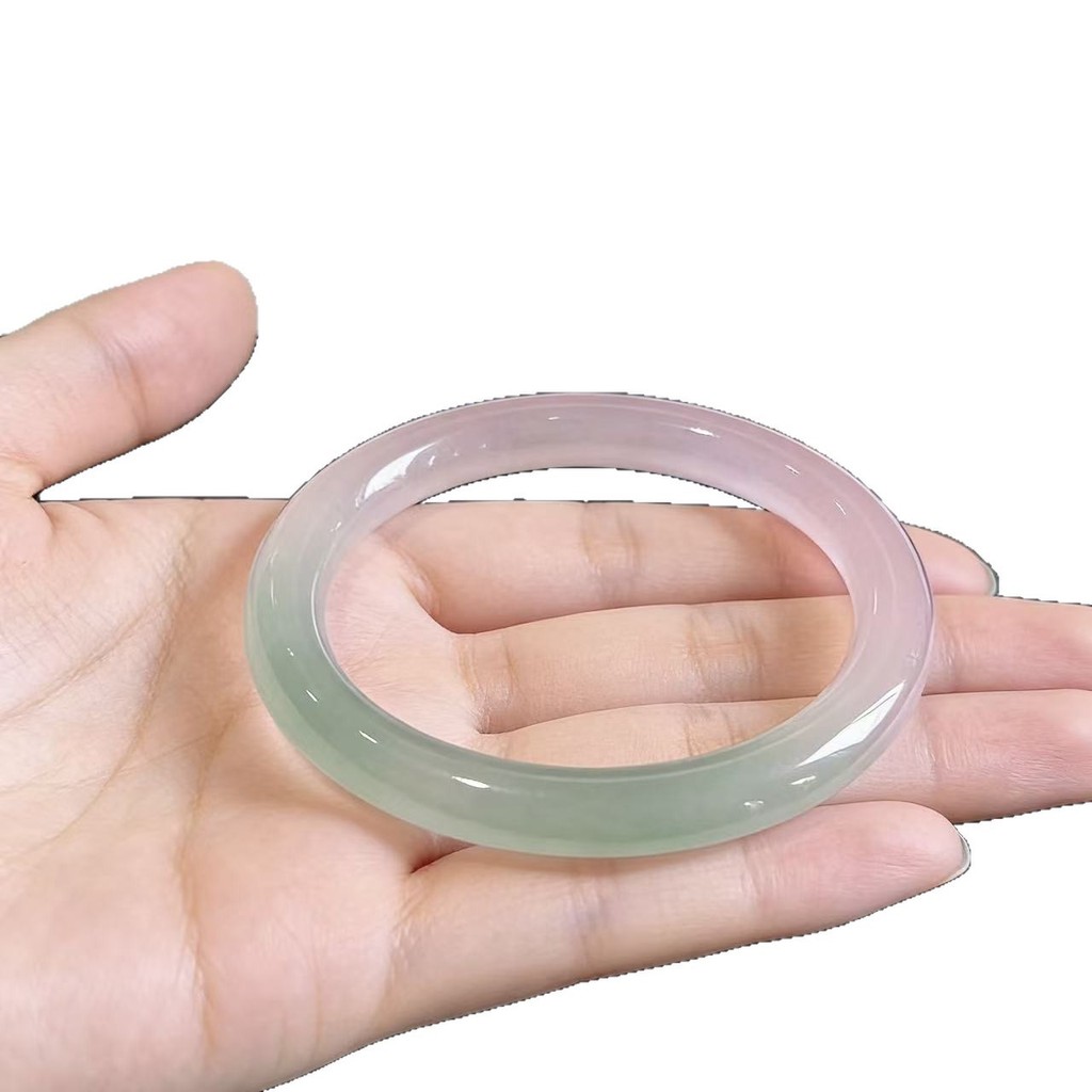 Vòng tay đá mắt mèo của cô gái thạch vải thiều