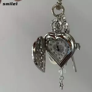 Đồng hồ Steampunk SMILE, Cặp đôi cổ điển nhìn trái tim rỗng Đồng hồ bỏ túi, Mặt dây chuyền hình trái tim rỗng Thiết kế móc khóa phong cách thời trang Dây chuyền đồng hồ nam nữ