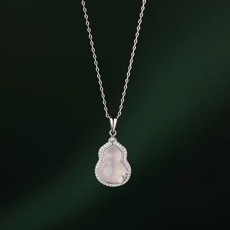 Vòng cổ bầu chalcedony mạ bạc s925