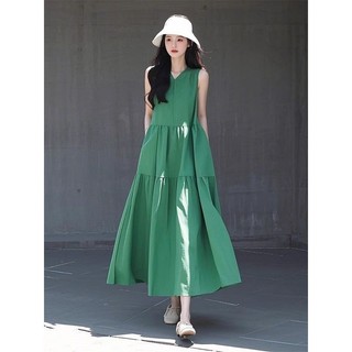 Mẫu đầm thời thượng nhất năm nay: một chiếc đầm xuân không tay màu xanh lá cây Dopamine tuyệt đẹp
