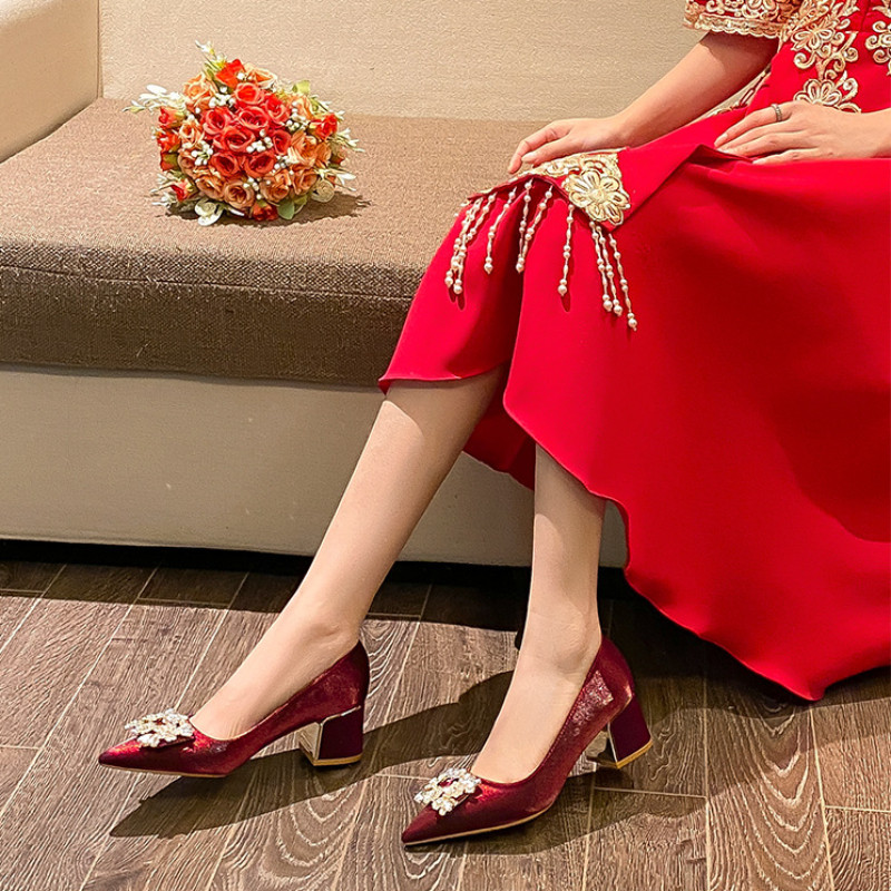 ((Size 30-45) Size Lớn Chân Béo Rộng Béo Dày Gót Mẹ Giày Đỏ Tiệc Cưới Satin Happy Granny Không Mệt Mỏi Chân 43 Size Giày Đơn