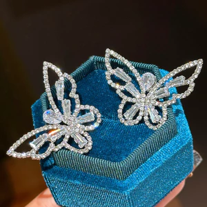Thời trang Hàn Quốc Tính khí độc đáo Bông tai bướm Zircon sang trọng tinh tế Bán buôn