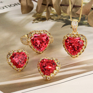 Bộ Đồ Nữ Ruby Kim Cương Phong Cách Hiện Đại