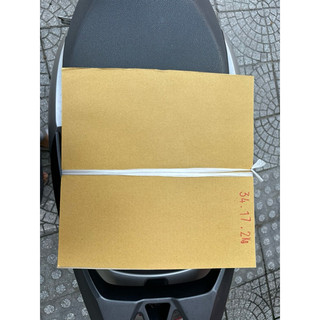 giấy lót lồng chim chào mào 2kg( xấp vuông 2 kg)  - size 34