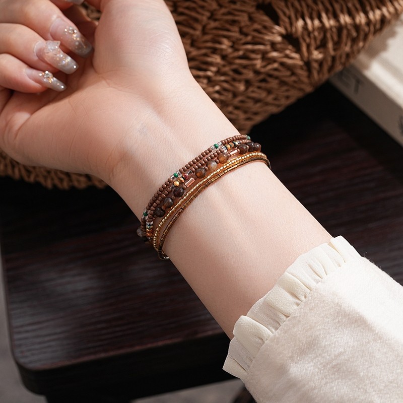 Vòng tay hạt xếp tầng phong cách dân tộc cổ điển và boho cho nữ