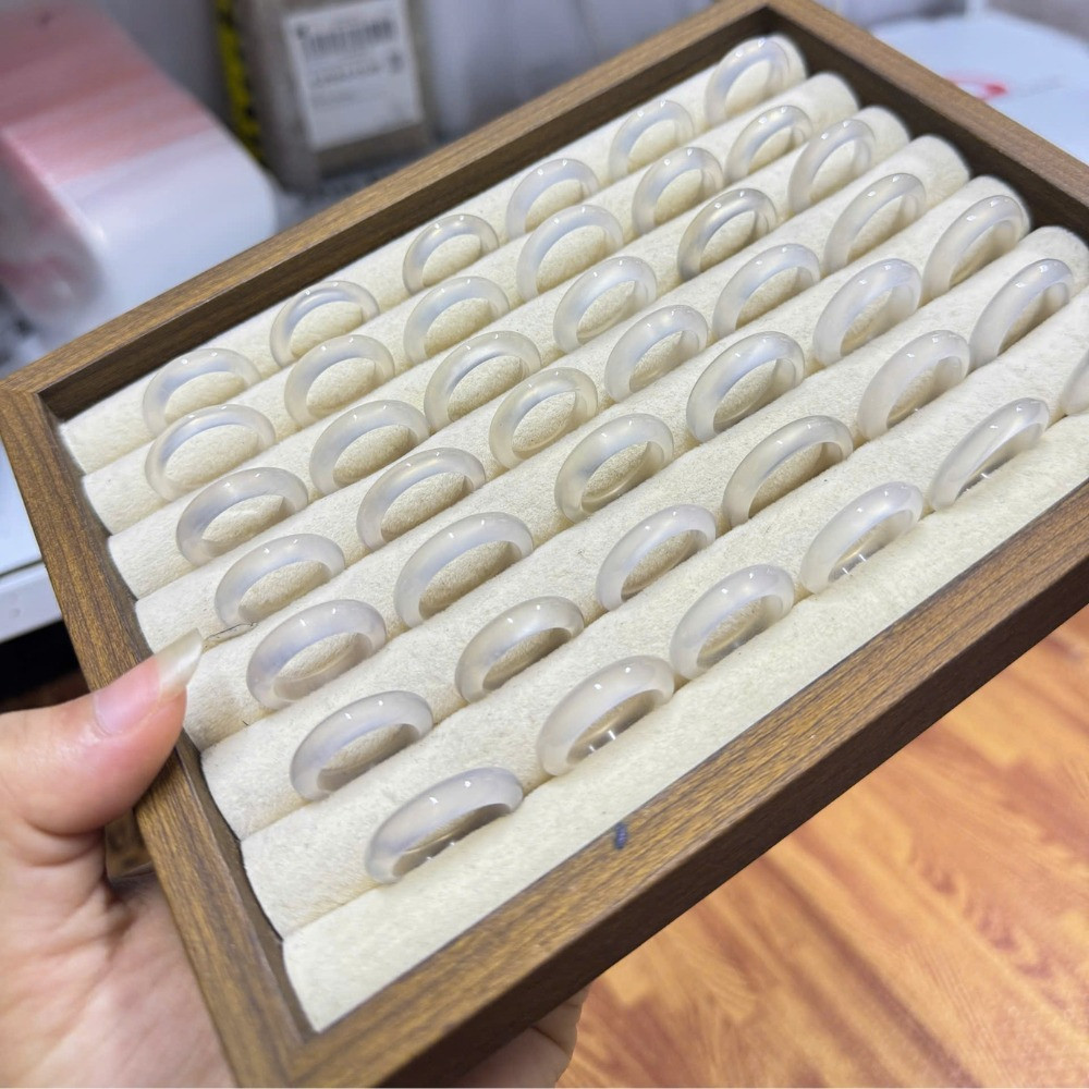 [𝐐𝐮à 𝐓ặ𝐧𝐠] Nhẫn Mã Não Bạch Nguyệt Quang trang sức thời trang  cao cấp bằng đá tự nhiên