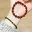 Mã Não Đỏ Tự Nhiên Jasper Chalcedony Vòng Tay Mới Guochao Màu Sắc Tương Phản Thanh Lịch Tính Khí Nữ Tay Trang Trí