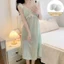 Váy Ngủ Mùa Hè Yunduo Cotton Cổ Chữ V Màu Trơn Phong Cách Mong Muốn Thuần Khiết Viền Hoa Có Đệm Ngực Đồ Mặc Nhà Dáng Dài