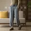Quần vải lanh Cotton nữ dáng rộng Size lớn Mùa hè Phong cách mới Vải lanh mỏng sọc Harem Quần dài đến mắt cá chân