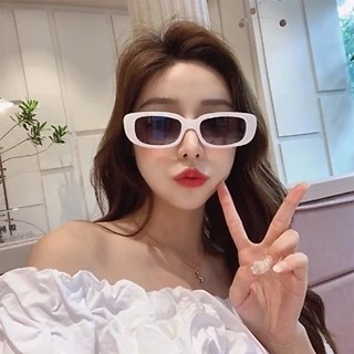 Kính Mát Nam Nữ Thời Trang Đi Biển Gọng Trắng Cá Tính