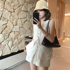 Bộ đồ hai mảnh phong cách tiền cũ mùa hè nhẹ nhàng sang trọng dành cho nữ Tính khí đơn giản phù hợp với quần short thông thường cạp cao cấp Slimer Look Du lịch đi lại