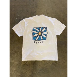 （Giao hàng 24h）Angela Áo Thun Angela In Hình Họa Tiết Hoa Sắc Nét - Nam Nữ Dễ Phối Đồ - Cotton 100%. DT892