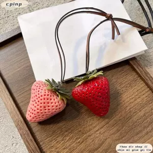 Nhẫn chìa khóa dâu tây CPINCP, Túi thủ công bằng nhựa quyến rũ, Thiết kế chống nước thanh lịch Trang trí túi mặt dây chuyền trái cây