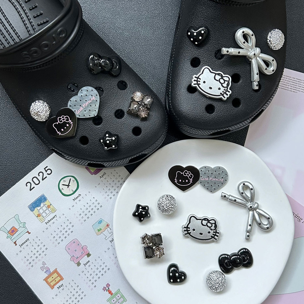 Hellokitty Phụ Kiện Hoa Hoạt Hình Đen Dễ Thương, Phù Hợp Crocs, Có Thể Tháo Rời, DIY, Khóa Giày