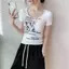 Áo thun cổ chữ U in chữ ngắn mùa hè Phong cách mới kiểu Mỹ Retro Slim-fit Hot Girl Top