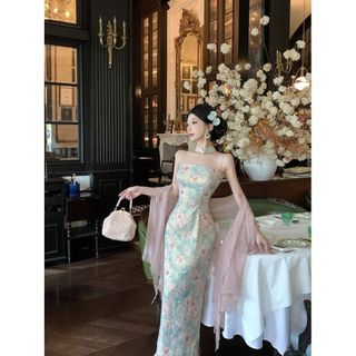 Váy sườn xám phong cách Trung Hoa mới dành cho các cô gái mùa hè, có cổ yếm kiểu dáng thanh lịch