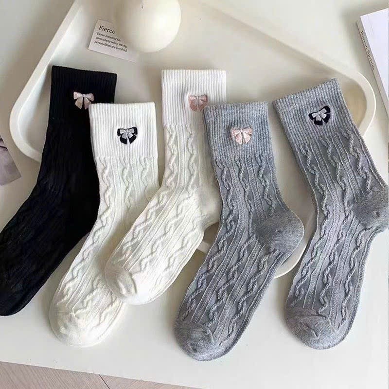 Sét 10 Đôi Tất Nữ Cổ Cao Thêu Nơ Xinh Xắn