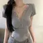 Áo thun ngắn tay kim cương nóng thời trang Mỹ cổ điển dành cho nữ Slim-Fit Slimmer Look Sweet Hot Girl cổ chữ v