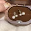Nhẹ Nhàng Mocha Mousse Bông Tai Ngọc Trai Nữ 2026 Phong Cách Mới Bán Chạy Nhẹ Sang Trọng Đôi Hạt Bông Tai Sang Trọng Cao Cấp Bông Tai