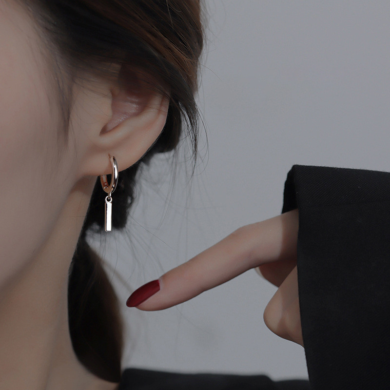 Bông tai thanh bạc nhỏ màu bạc nguyên chất S925 dành cho nữ