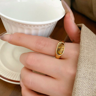 Nhẫn vàng 18k hổ mắt đá hình bầu dục mở, phong cách cổ điển sang trọng, đa năng