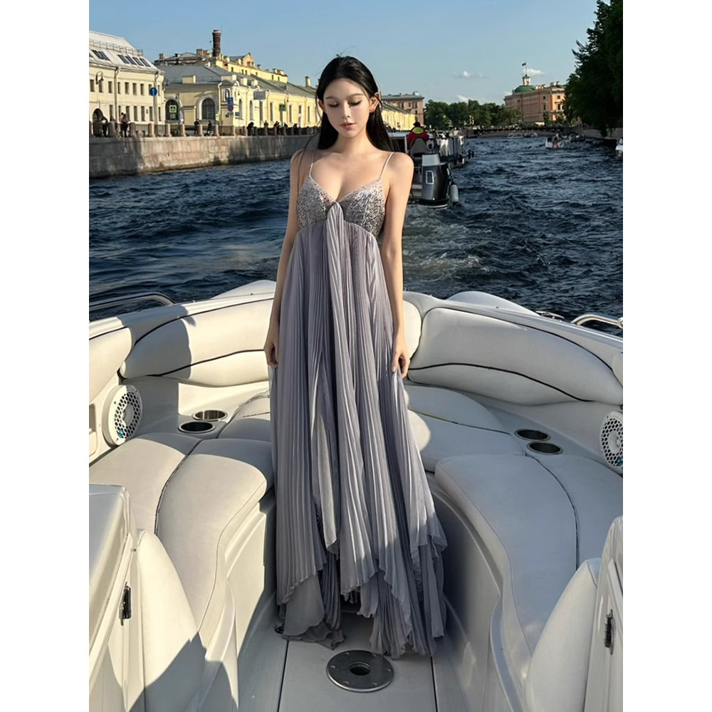 Đầm maxi xếp li kết vảu kim tuyến Bling Bling