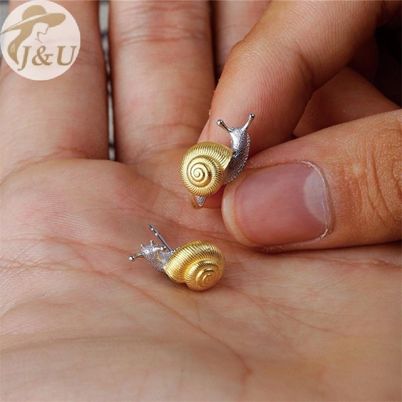 Bông tai côn trùng hai tông màu phong cách vintage, đơn giản cho unisex - Trang sức & quà tặng