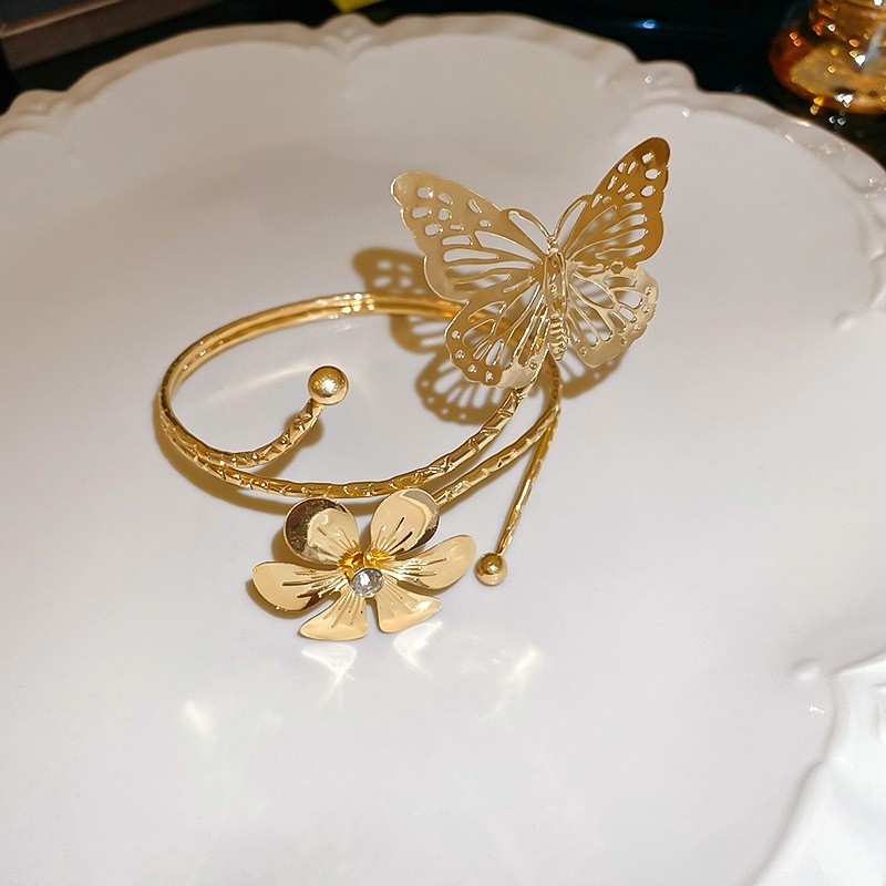 Vòng tay mạ vàng họa tiết cánh bướm và hoa - Phụ kiện thời trang nữ