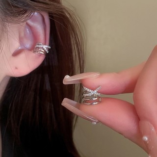 Kẹp xương tai nhiều lớp zircon cá tính, thiết kế đơn giản và cao cấp