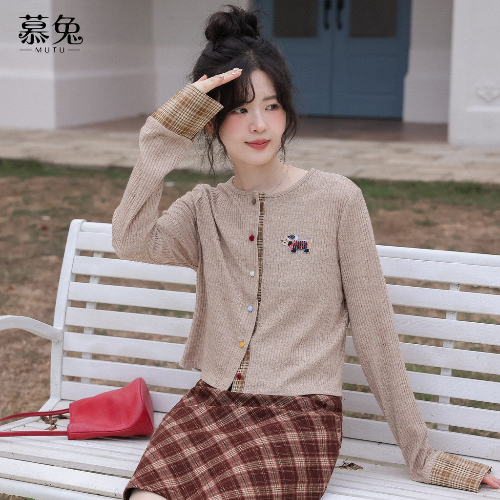 Ao len nu thêu hình chó con, phong cách preppy, cổ tròn - phù hợp mùa xuân 2026