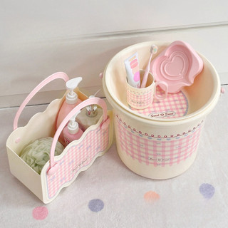 Combo Xô Tắm Chậu Rửa Mặt Kèm Giỏ Đựng Đồ Đa Năng Họa Tiết Caro Dễ Thương Chất Liệu Nhựa PP Cao Cấp