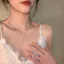 Trắng Camellia Full Kim Cương Bướm Ngọc Trai Vòng Cổ Nữ Cao Cấp Ánh Sáng Sang Trọng Niche Tua Rua Xương Đòn Dây Chuyền 2023 Phong Cách Mới 26.3.22
