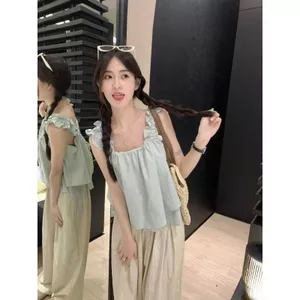 Mùa hè Phong cách mới Slimer Look Short Top 2026 Sweet Age-Reducing Fungus Edge Áo sơ mi nhỏ Phong cách Hồng Kông Áo khoác ngoài đeo chéo nhỏ