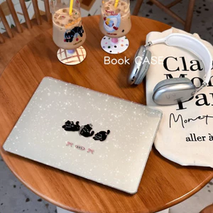 Case Macboot Pro 16 inch Nhũ Kim Tuyến Mịn Ba Chú Mèo Đen Trong Suốt | KTAP - World of decals