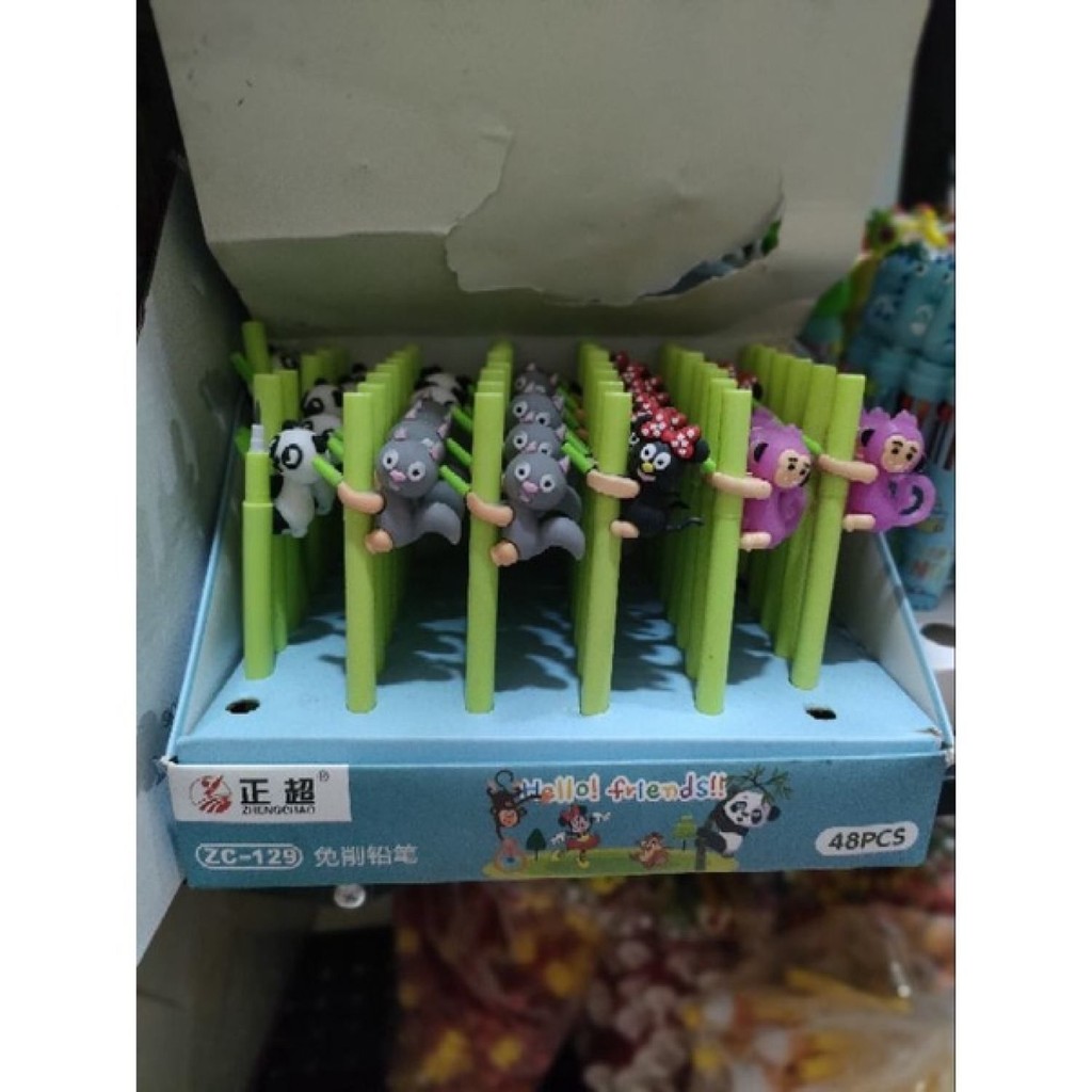 "Bút chì ngòi hình thú độc đáo (1 cây), dễ thương, phù hợp cho trẻ em và trang trí."