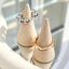 Đế trưng bày hình nón bằng gỗ nguyên khối - Dụng cụ trưng bày nhẫn - Đế trưng bày mặt bàn trang sức - Đạo cụ chụp ảnh - Giá đỡ nhẫn sáng tạo / Giao hàng miễn phí