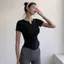 Áo thun thể thao mỏng khỏa thân Tập thể dục Chạy bộ thoáng khí Nhanh khô bó sát