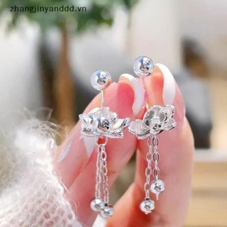 Bông tai sen phong cách mới, thiết kế tinh tế, mang đến cảm giác sang trọng và nhẹ nhàng.